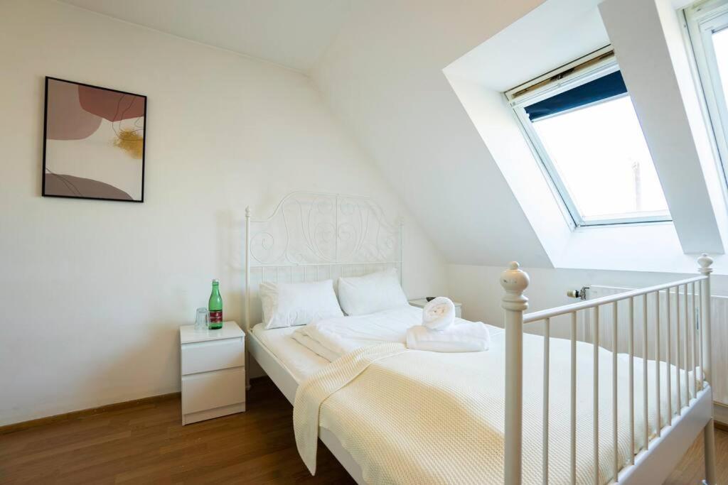 Stylish 2 Floor Penthouse • 15 Min To City Center Wenen Buitenkant foto